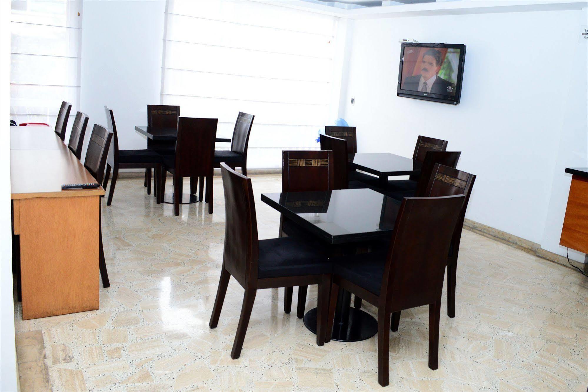 Prisma Suites Chico 94 Богота Экстерьер фото
